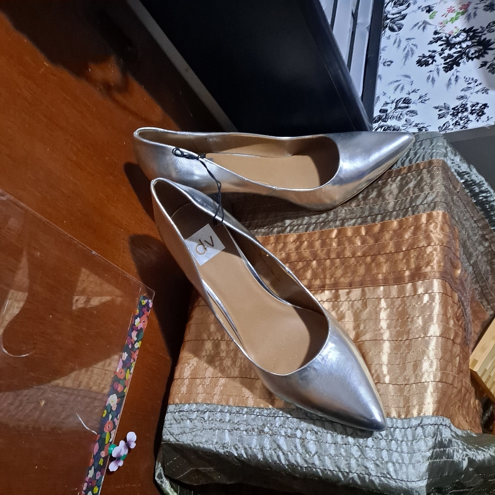 Shoe - Picture 6 of 6